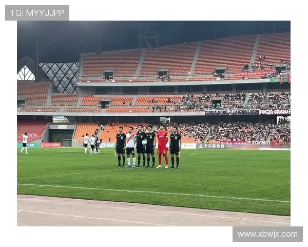 杭州足球队战术揭秘:从进攻到防守的全景分析与实践探索 杭州足球队战术揭秘:从进攻到防守的全景分析与实践探索