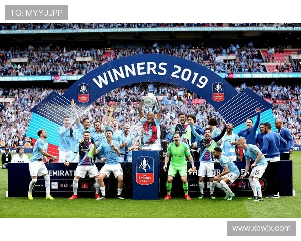 曼联对阵巴萨精彩直播即将开启球迷们不容错过的巅峰对决