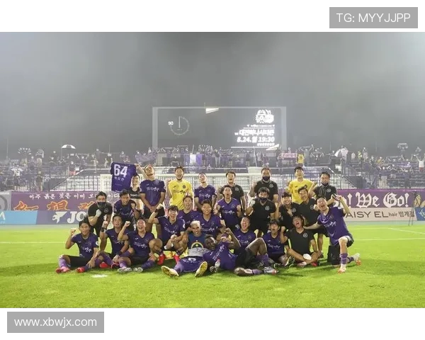 上海足球队在最新状态排行榜中荣登第九名展现强劲实力与潜力 上海足球队在最新状态排行榜中荣登第九名展现强劲实力与潜力